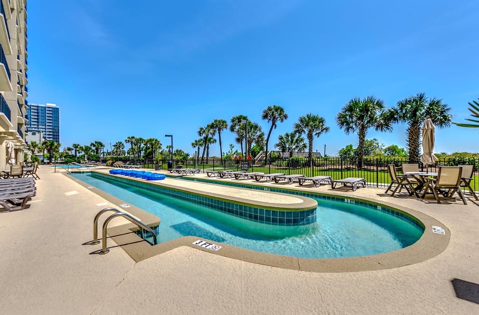 Lazy river