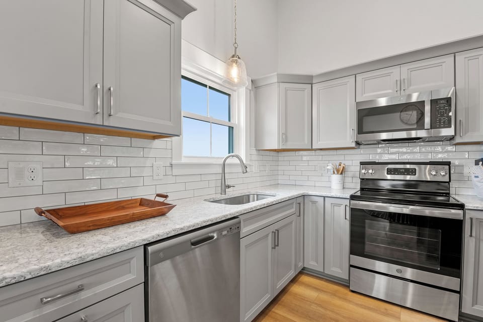 WR449: Juniper Hill | Top Level Kitchen