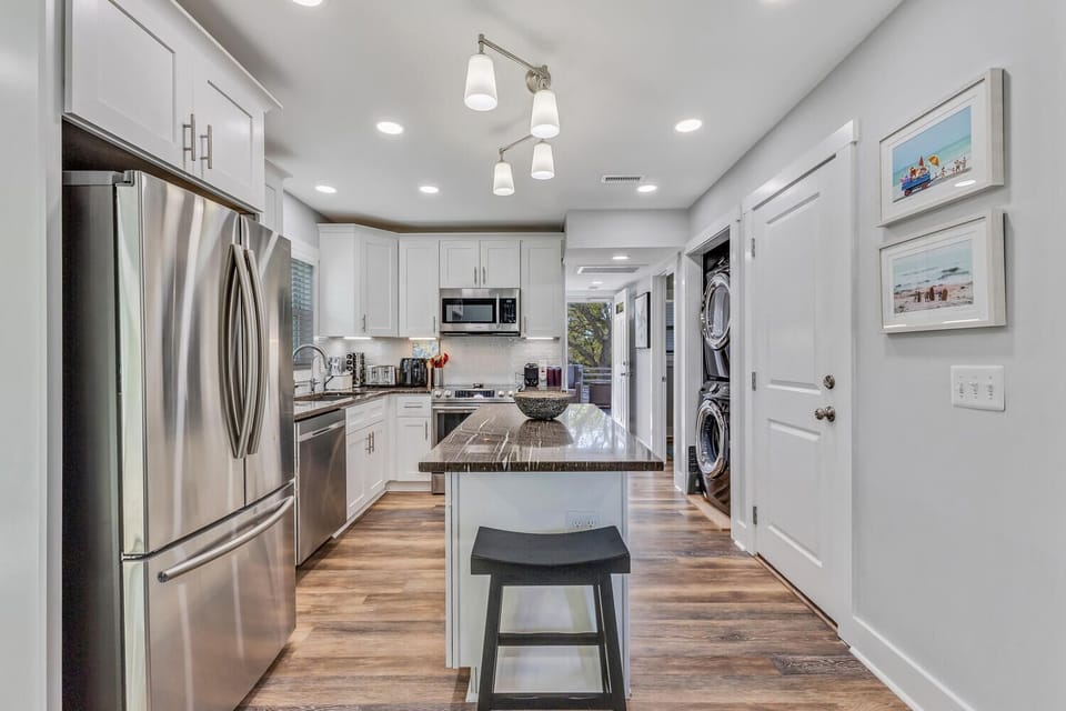 Kitchen (1st Floor)