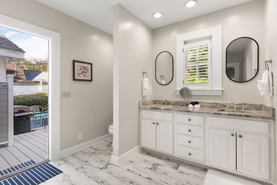 Sunshine Daydreams - Primary Ensuite Bath