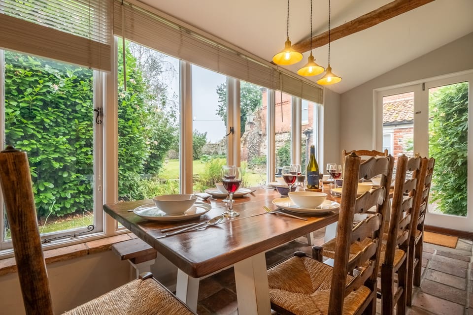 Ground floor: Dining room