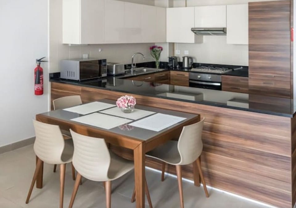 Sparkle Tower | Elegant 1-Bedroom Apartment in Dubai Marina