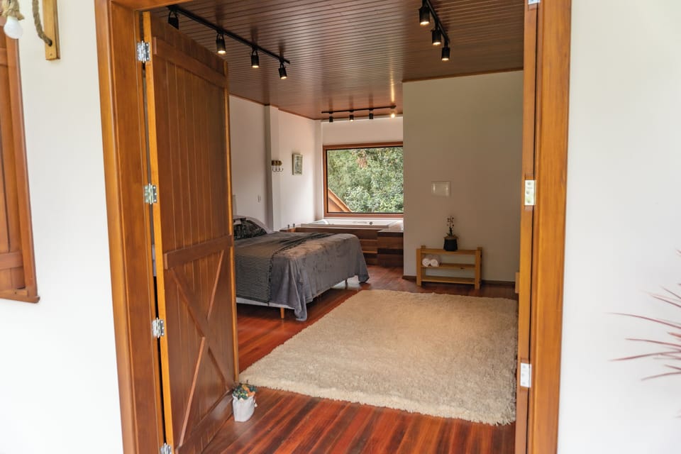 Luxury Double Room, Balcony, Garden View | Premium bedding, minibar, individually decorated, desk