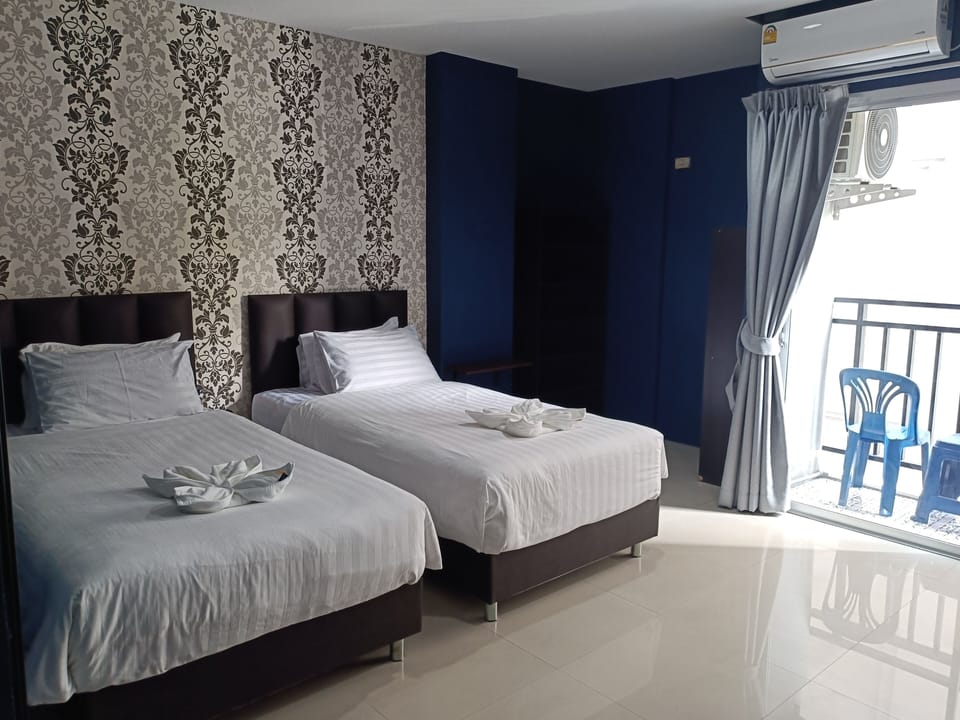 Classic Twin Room, Balcony | In-room safe, desk, laptop workspace, free WiFi