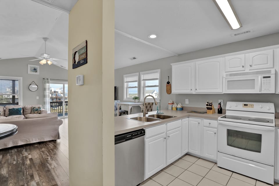 Main Floor Kitchen - Main Floor Kitchen