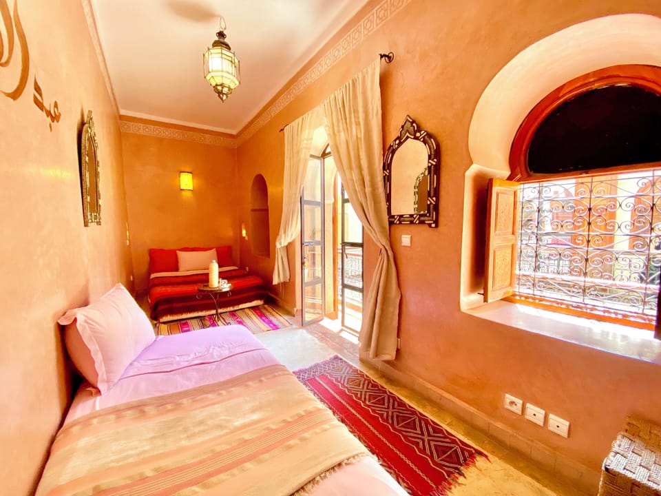 In-room safe, soundproofing, iron/ironing board, free WiFi
