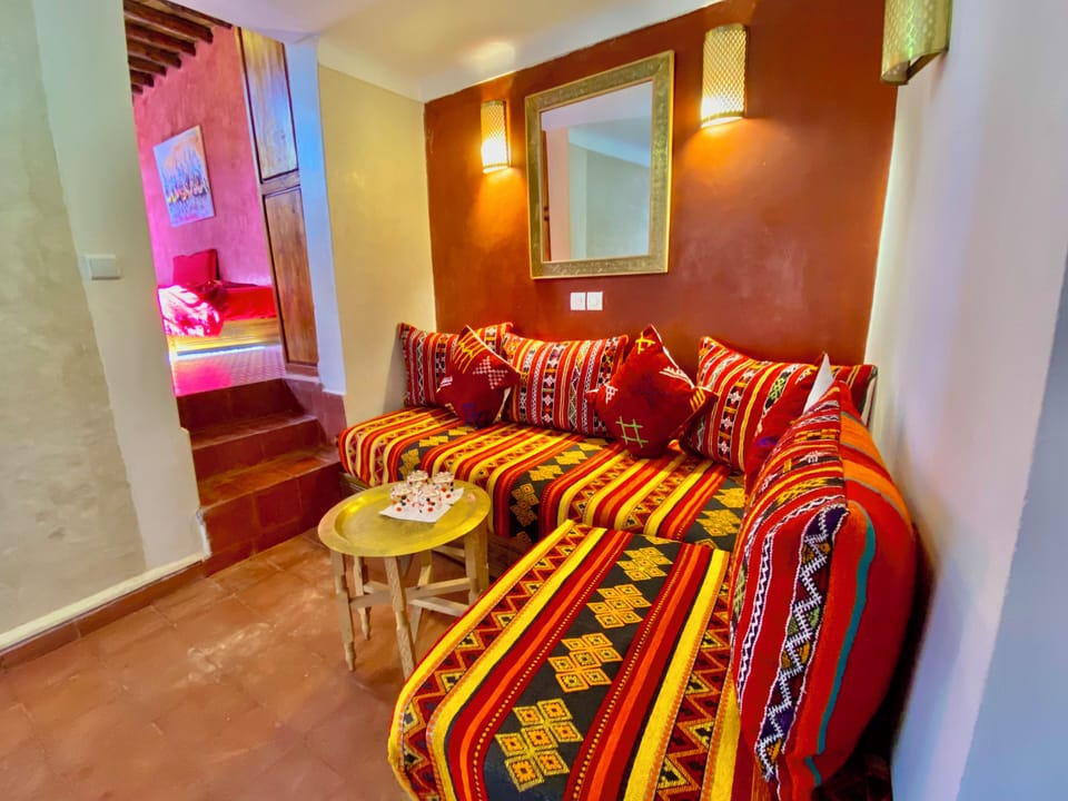In-room safe, soundproofing, iron/ironing board, free WiFi