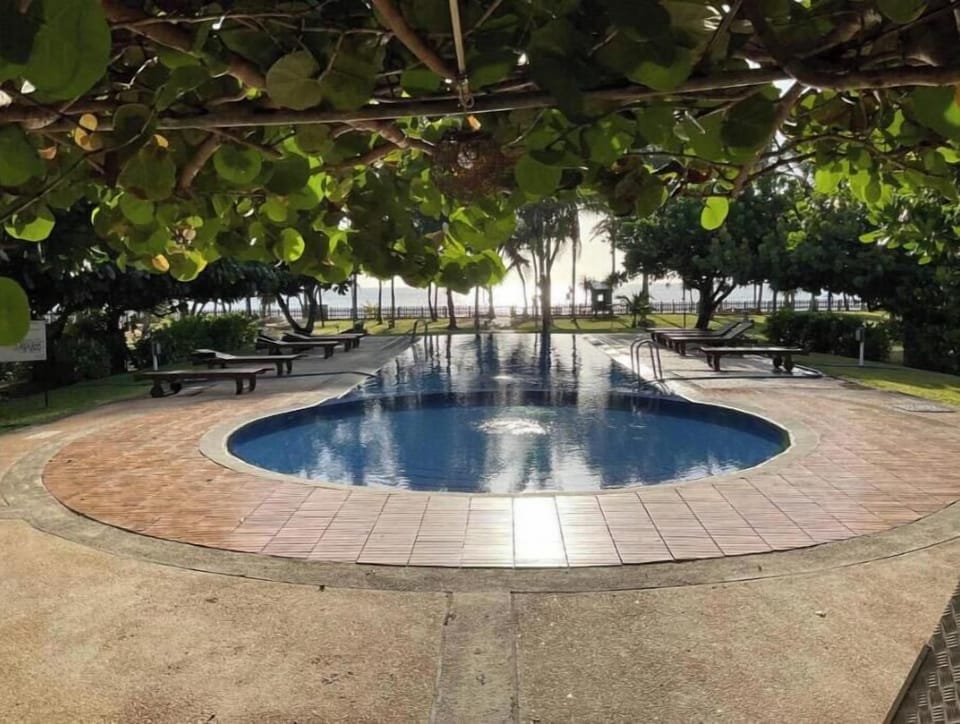 Pool 1 