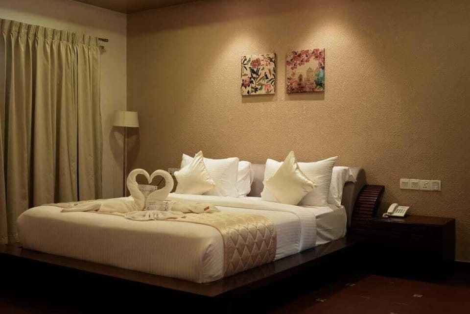 In-room safe, iron/ironing board, free WiFi
