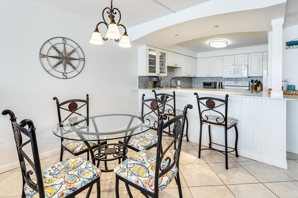 seating for 4 at the table