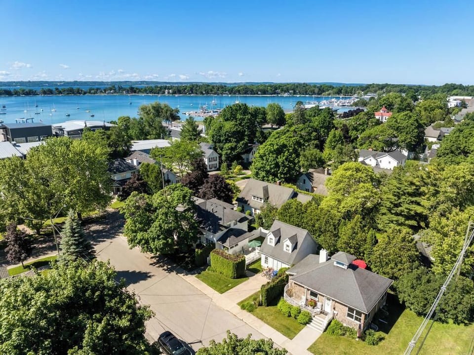 Close proximity to downtown beaches, restaurants, and boutique shops in Harbor Springs. 