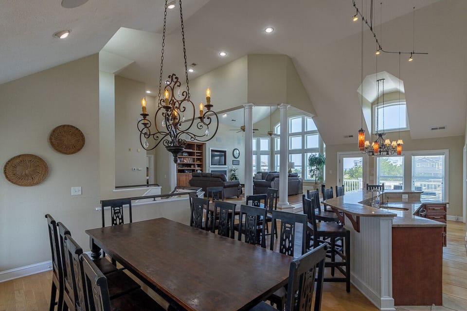 Top Level Dining Area