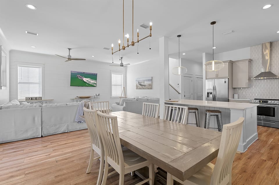 House, Multiple Beds (Palm Paradise) | Dining