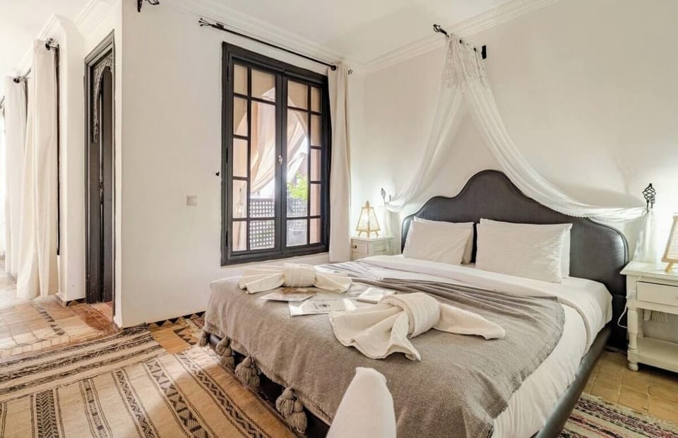 Luxury Suite | In-room safe, blackout drapes, soundproofing, free cribs/infant beds