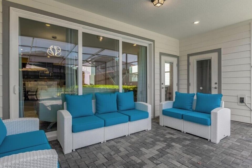 1240 Blue Island Drive (32).jpg