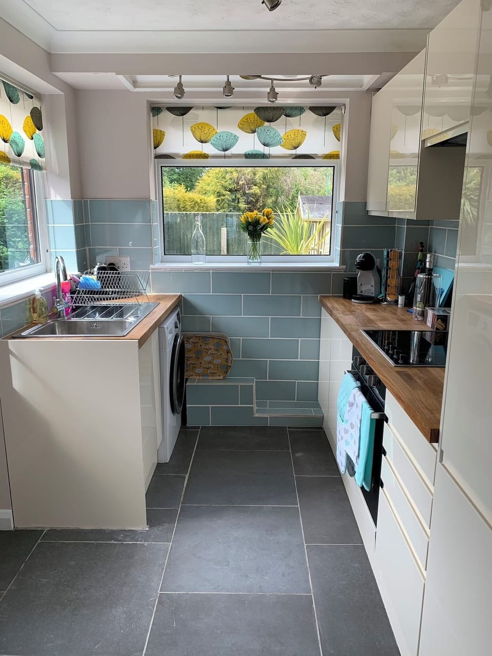 Fully equipped - dishwasher, fridge/freezer, washer/dryer, microwave etc.