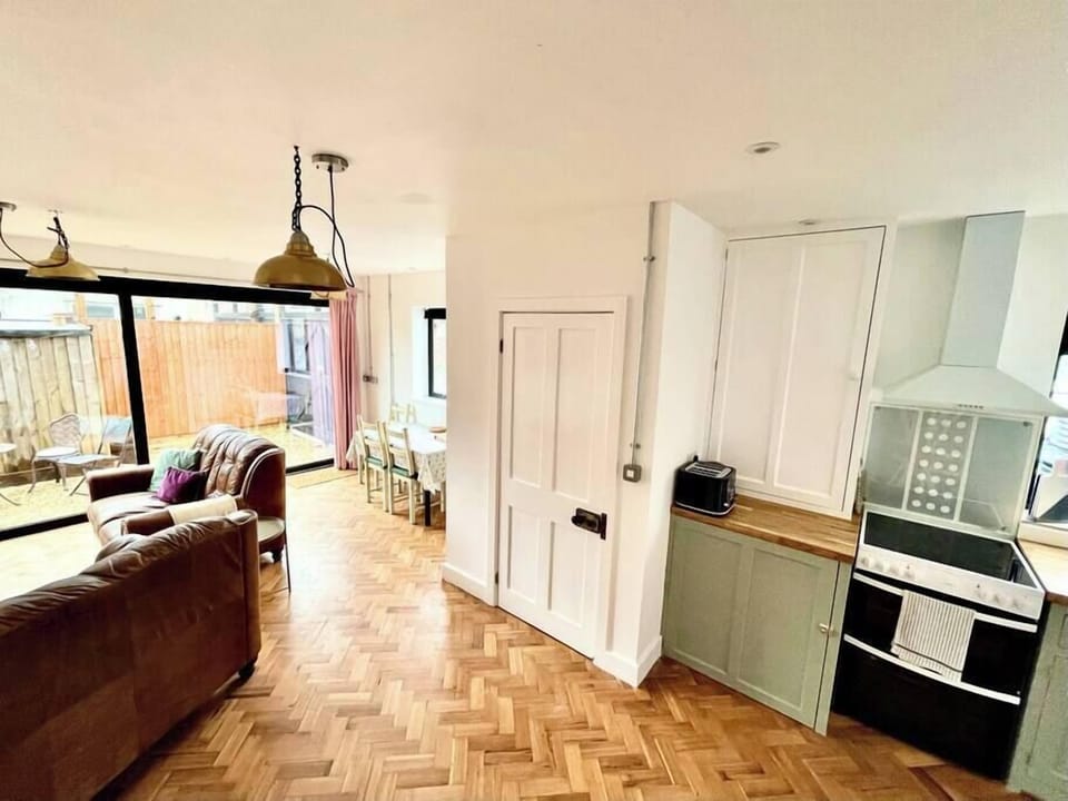 Living area (6)