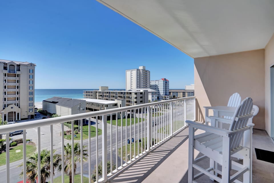 Condo, 1 King Bed with Sofa bed (Crystal Tower 508) | Property grounds