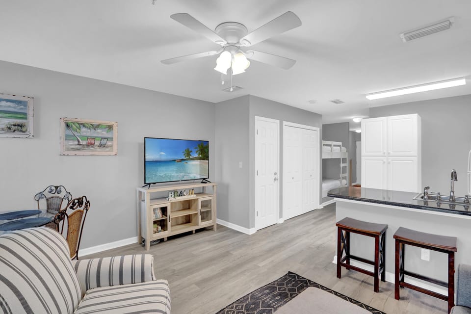 Condo, 1 Queen Bed with Sofa bed (Grand Caribbean 225) | Living area