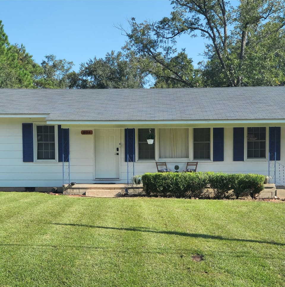 Front exterior - close up