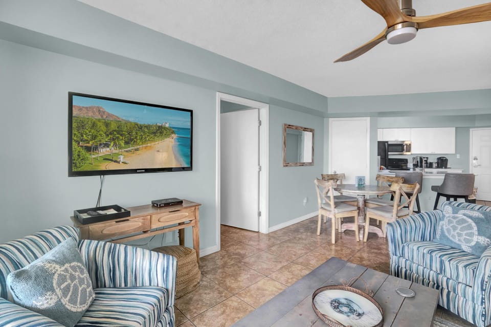 Condo, Multiple Beds (Harbour Place 109) | Living area