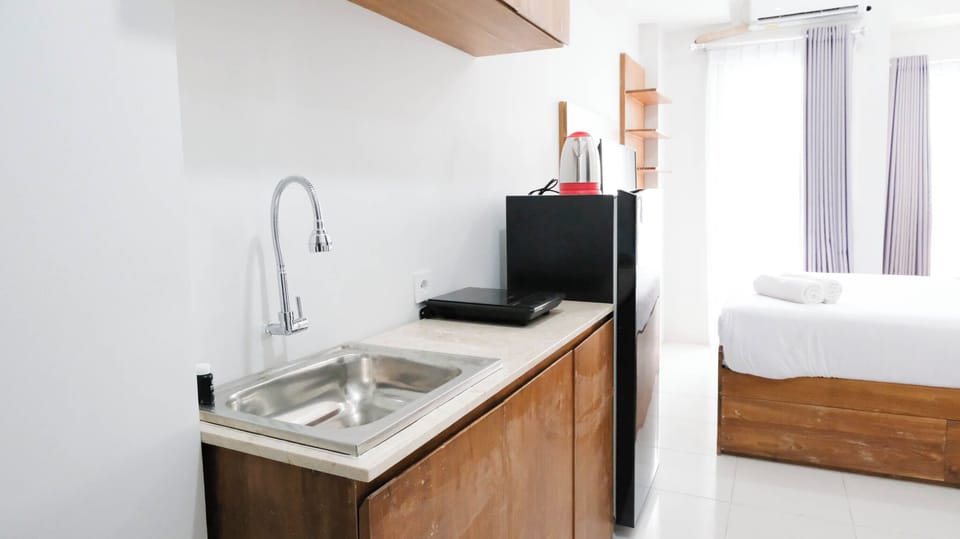 Deluxe Studio | Private kitchen | Fridge, stovetop, rice cooker