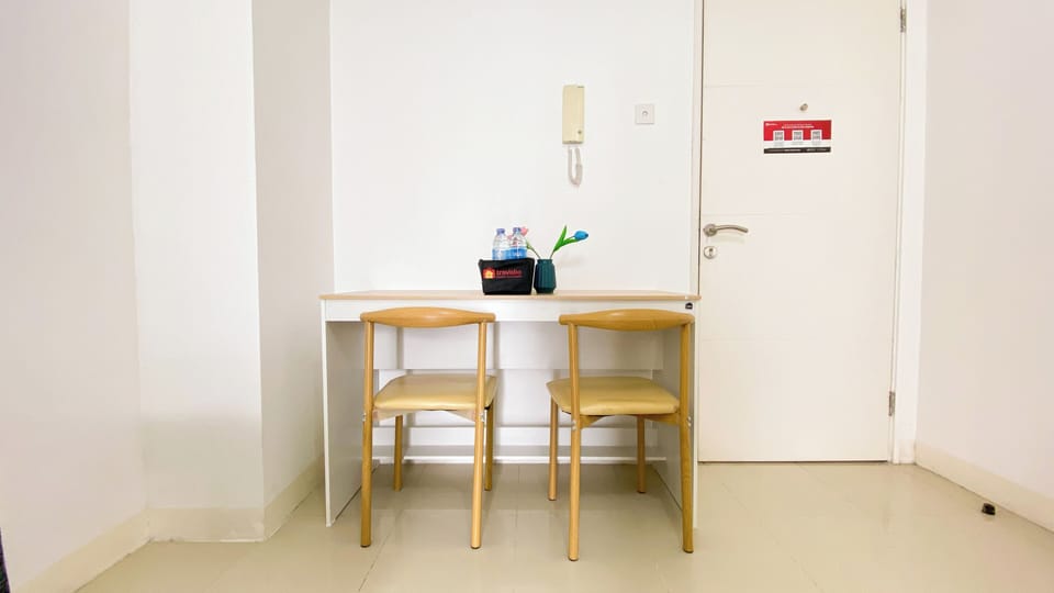 Deluxe Apartment | Dining room