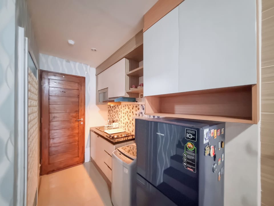 Apartment | Private kitchen | Fridge, stovetop, rice cooker