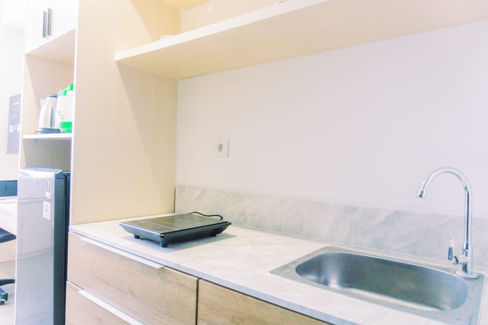 Deluxe Studio | Private kitchen | Fridge, stovetop, rice cooker
