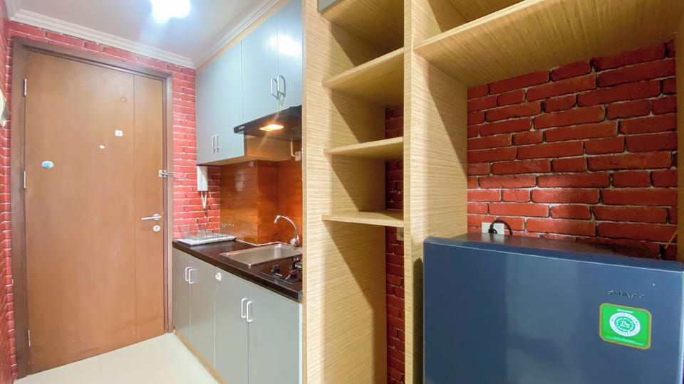 Deluxe Studio | Private kitchen | Fridge, stovetop, electric kettle, rice cooker