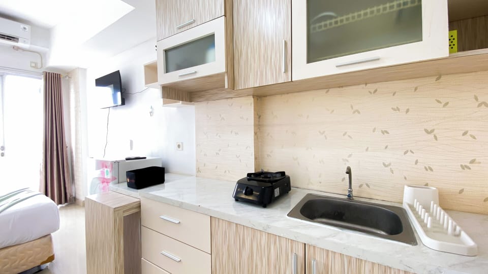 Deluxe Studio | Private kitchen | Fridge, stovetop, rice cooker