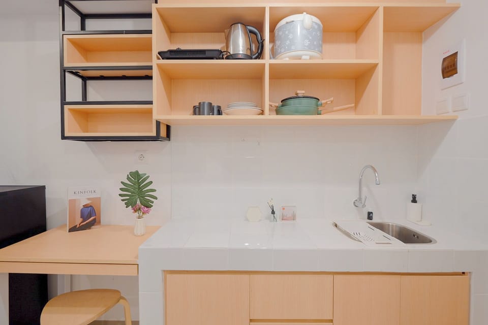 Deluxe Studio | Private kitchen | Fridge, stovetop, rice cooker