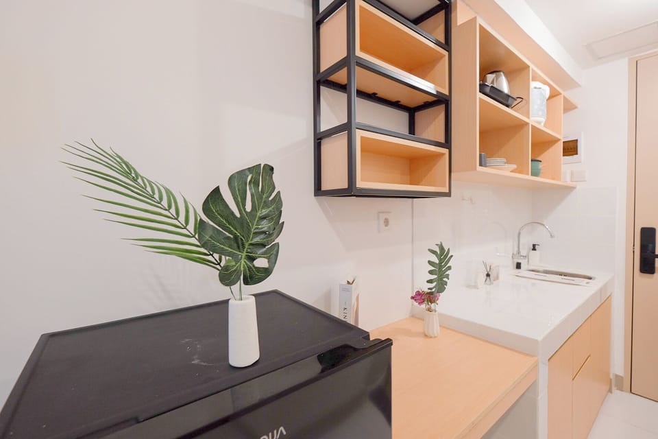 Deluxe Studio | Private kitchen | Fridge, stovetop, rice cooker
