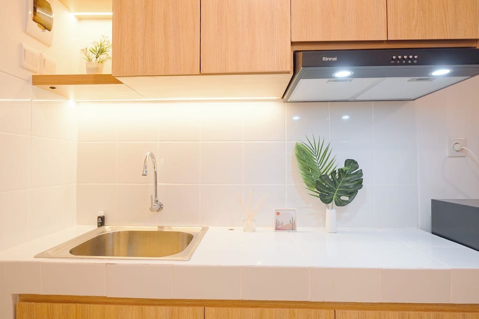 Deluxe Studio | Private kitchen | Fridge, stovetop, rice cooker