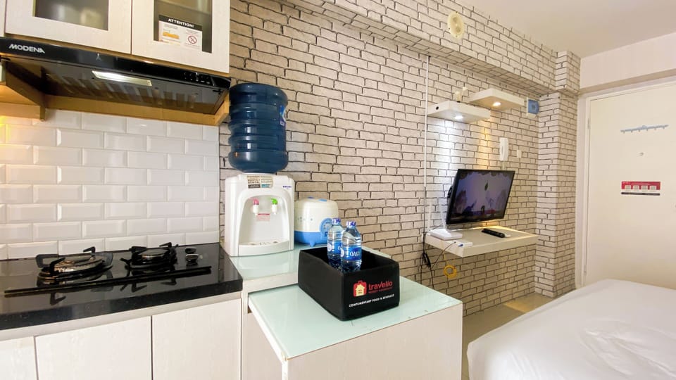 Deluxe Studio | Private kitchen | Fridge, stovetop, rice cooker
