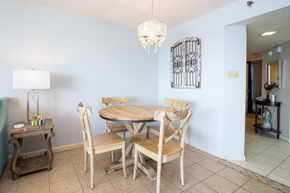 Condo, Multiple Beds (Phoenix III 3086) | Dining