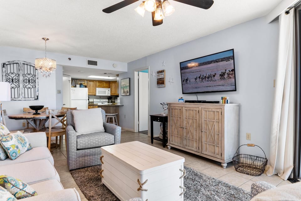 Condo, Multiple Beds (Phoenix III 3086) | Living area