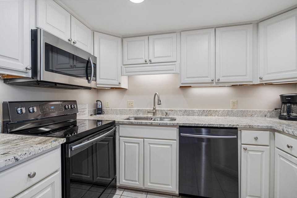 Condo, Multiple Beds (Phoenix III 3124) | Gift shop