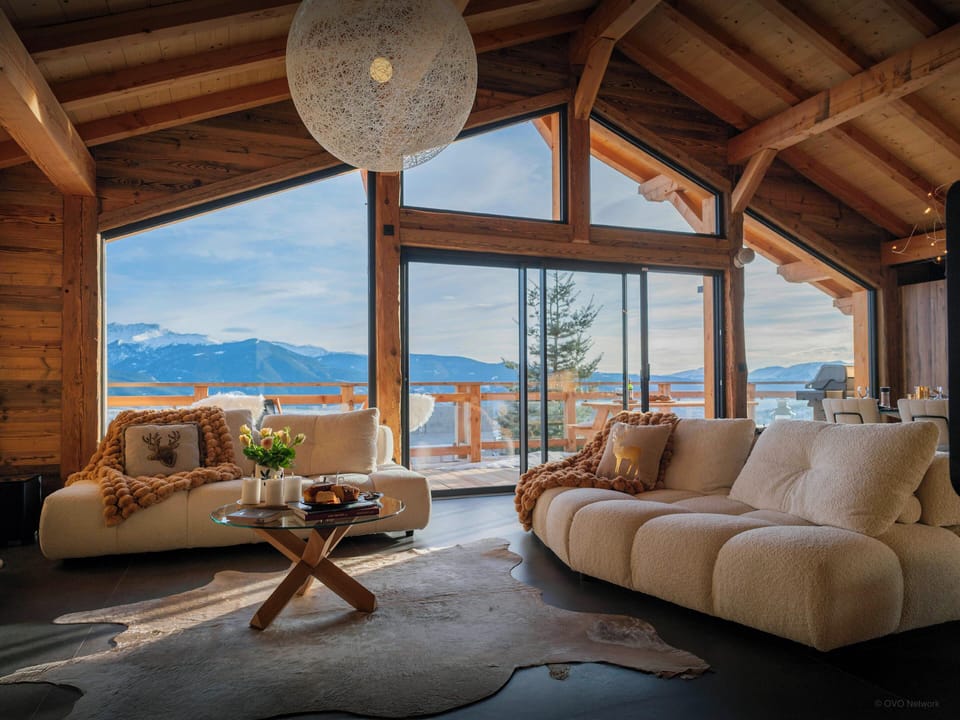 Living room & view