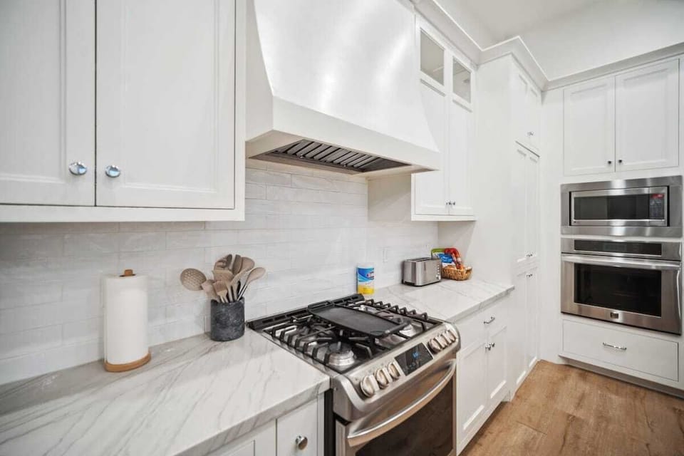 No need to pack a thing — our kitchen is stocked with all the cookware, bakeware, utensils, and essentials to make any meal feel effortless.