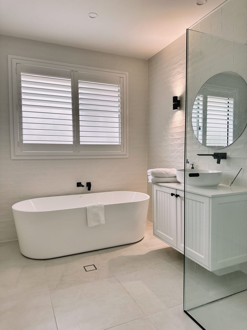 Simplicity and style in every detail—your perfect retreat for unwinding.