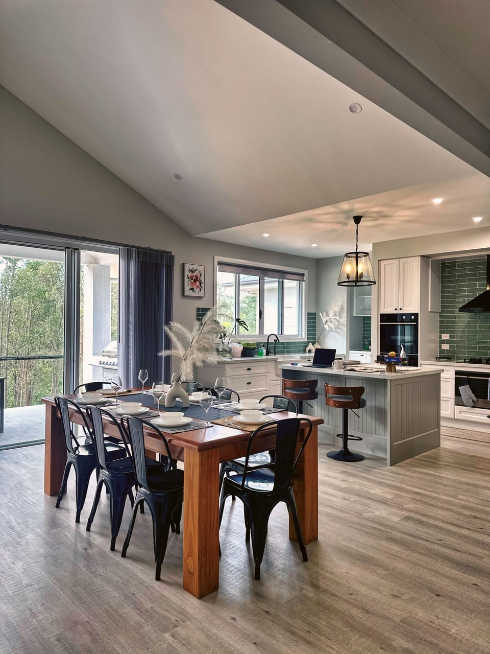 A living space designed to bring the outdoors in