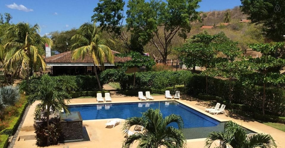 Vista Ocotal pool