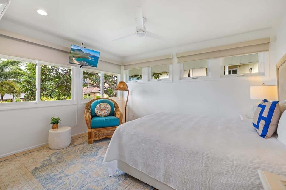 Queen Bedroom Downstairs