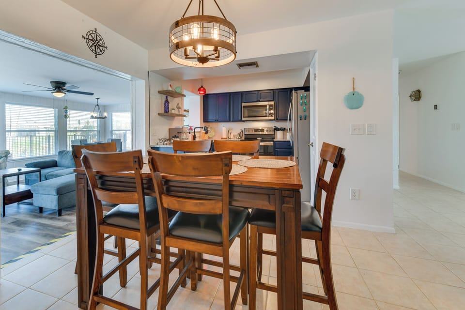 Front Dining Area | Dishware/Flatware