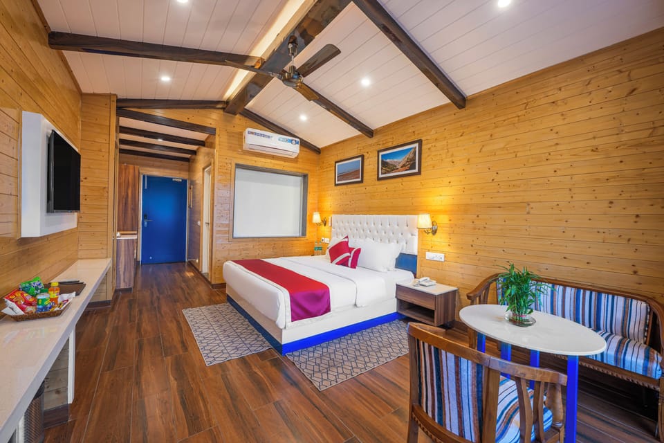 Executive Room, Hill View | Premium bedding, memory foam beds, minibar, in-room safe