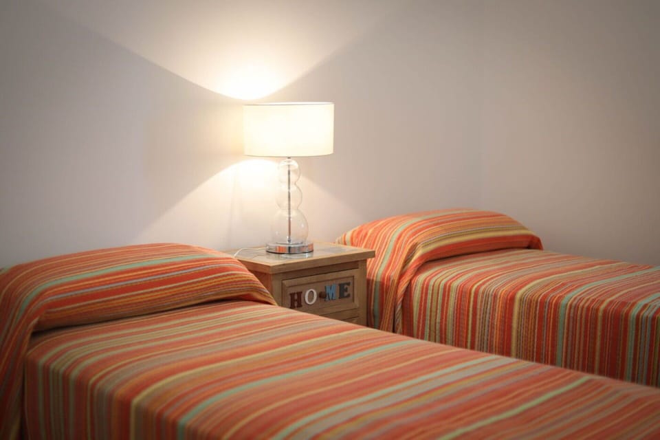 Autumn, Bedroom, Spring, Summer