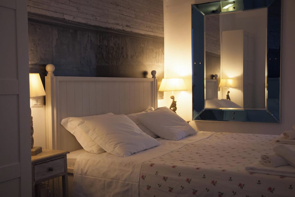 Deluxe Triple Room | Desk, free WiFi