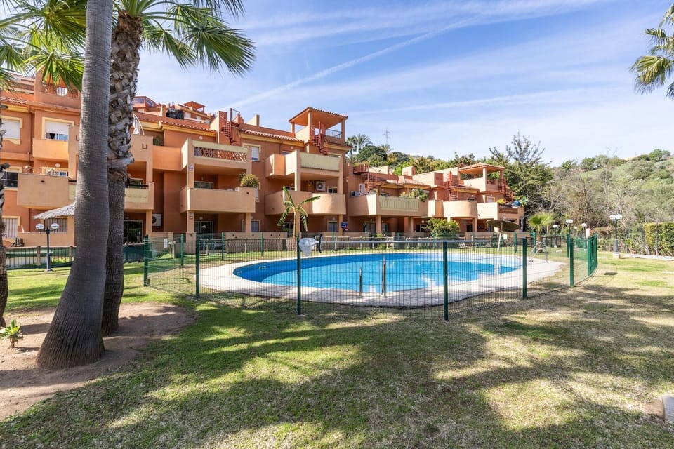 Holiday Home Swimming Pool