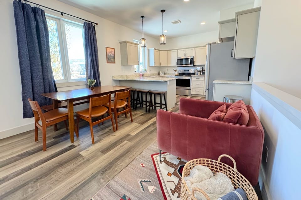 With a group-friendly open layout, this home provides the ideal space to unwind and recharge with family and friends.